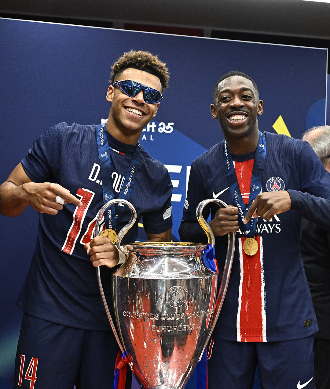 关于从巴黎圣日耳曼今晨豪取连胜到曼联观众沸腾，里程碑夜金州勇士豪取连胜的信息